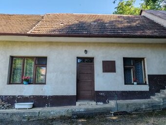 Na predaj dom pod lesom Brezová pod Bradlom