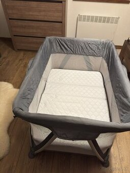 Nuna cestovná postieľka dvojpolohová