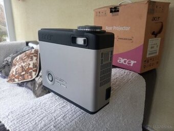 Projektor Acer pd523