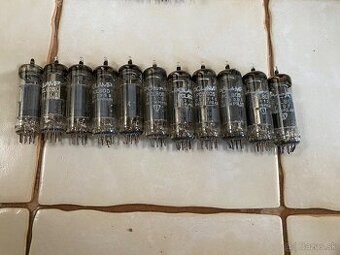 PCL805 - cena za sadu 11 ks