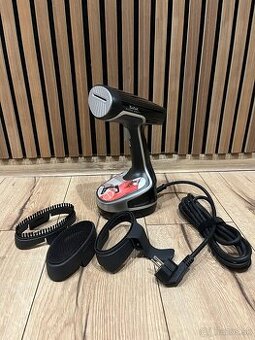 Naparovač odevov Tefal