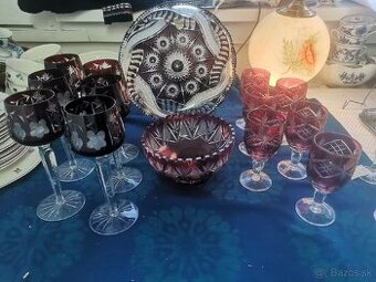 Krištáľ červený, misa, poháre na stopke