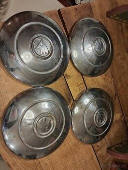 Predam 4 puklice na Škodovku