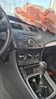 Mazda 3 1,6CiDT 85kw kód motora: Y6