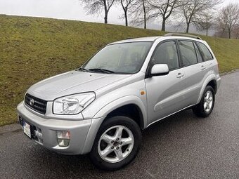 Toyota RAV 4 2.0 benzín 4x4 110kw ťažné zariadenie, klima
