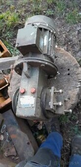 PREDAM ELEKTRICKÝ MOTOR S PREVODOVKOU