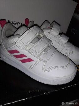 Adidas tenisky č.26