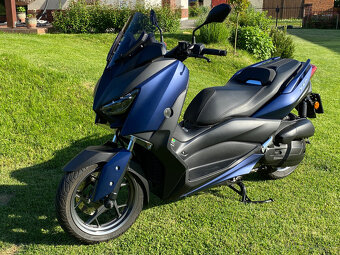 Yamaha X-MAX 125