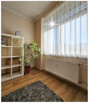 SÍDLISKO SNP / 3i TEHLOVÝ BYT / BB / REKONŠTRUKCIA / 77 m2 /