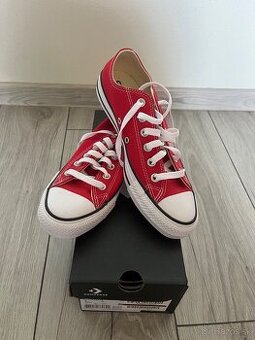 Červené convers 39