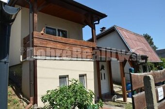 Pokojné bývanie v prírode – celoročne obývateľná chata po re