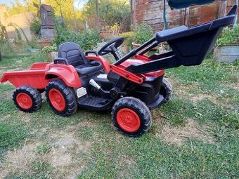 Elektricky traktor