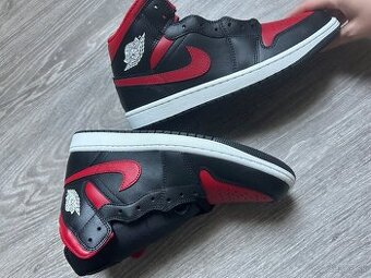 Nike Jordan 1 mid “bred”