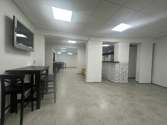Na prenájom väčší obchodný priestor 230 m² v suteréne v širš