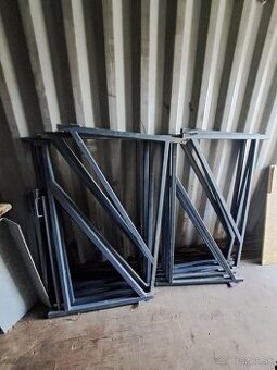 Zavesne lesenie 1,5m