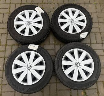 Zimná sada 5x112 r16 VW group  215/60 r16 99H + ORIG PUKLICE