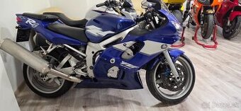 Yamaha R6 rok 2000 najeto pouze 11tis