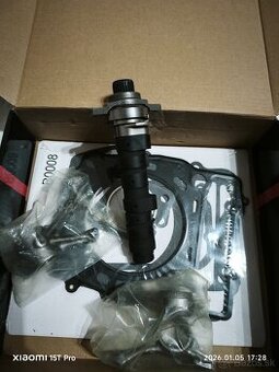 Predam cisto novu vacku s vahadlami tesneniami na hondu trx