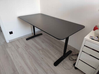 Kancelársky stôl IKEA BEKANT