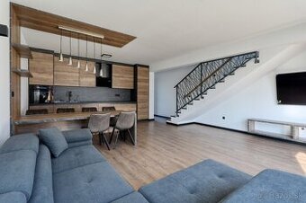 Dvojpodlažný luxusne zariadený apartmán, Privlaka/Chorvátsko