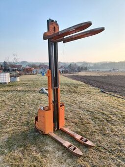 Vysokozdvizný paletový vozik