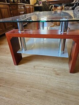 Moderný konferenčný stolík (sklo / drevo / chróm)