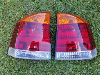Opel Vectra C zadné svetlá