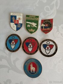 Slovenské vojenské a policajné odznaky