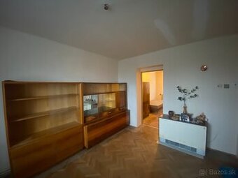 Predaj 3izbového bytu s garážou v Kalnej nad Hronom.