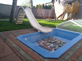 Šmykľavka vhodná do bazéna-. laminátová