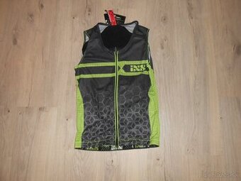 Predam novy chranic chrbta znacky IXS o velkosti S
