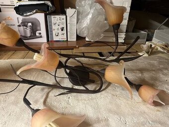 Lustre a lampa