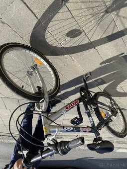 Potrebujem predať detský bicykel. Cena pre chlapca 6-7 rokov