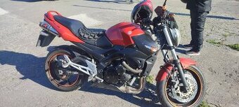 Suzuki gsr 600