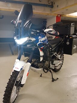Aprilia Tuareg 660