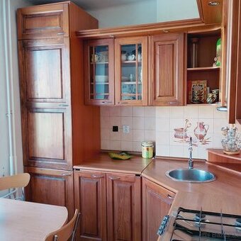 2 izbový tehlový byt s balkónom, PO, Pavl.námestie