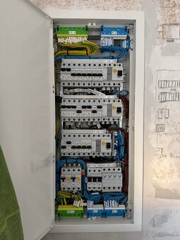 Ponúkam elektroinštalačné, montážne a servisné práce