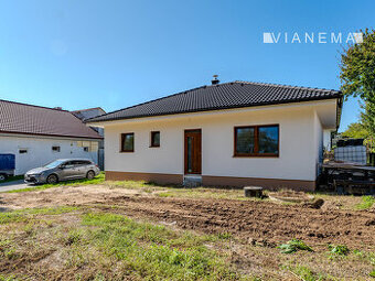 IBA U NÁS Na predaj 3i dom, interiér na kľúč Pečeňany,585m2