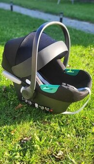 Cybex aton b2 i-size + base one