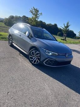 VW GOLF 8 ALLTRACK 2022 147KW WEBASTO / IQLIGHT / PANORAMA