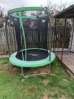 Trampolína