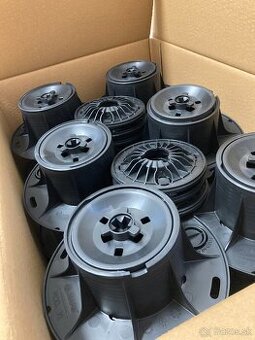 Rektifikačné terče pod dlažbu