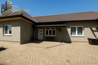 Rodinný dom pre dve generácie alebo podnikanie – Tešedíkovo - 1