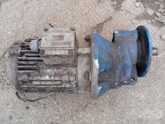 Predám elektromotor s prevodovkou Siemens