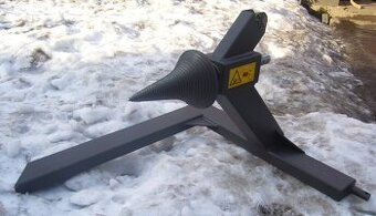 Kálačka štiepačka kuželova  na drevo za traktor