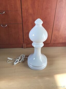 Retro lampa, autor Ivan Jakeš.