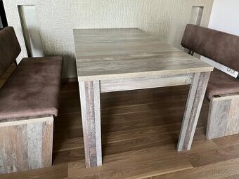 Rozkladaci stol s lavicami