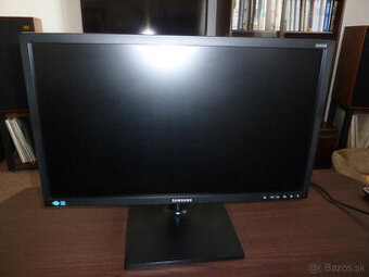 LCD monitor 24" Samsung S24E650