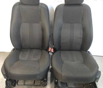 sedadlá pre DISCOVERY 4 čierne texil Airbag. L+R