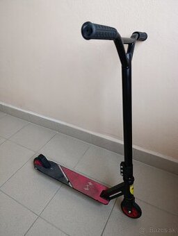 Kolobežka Ferrari